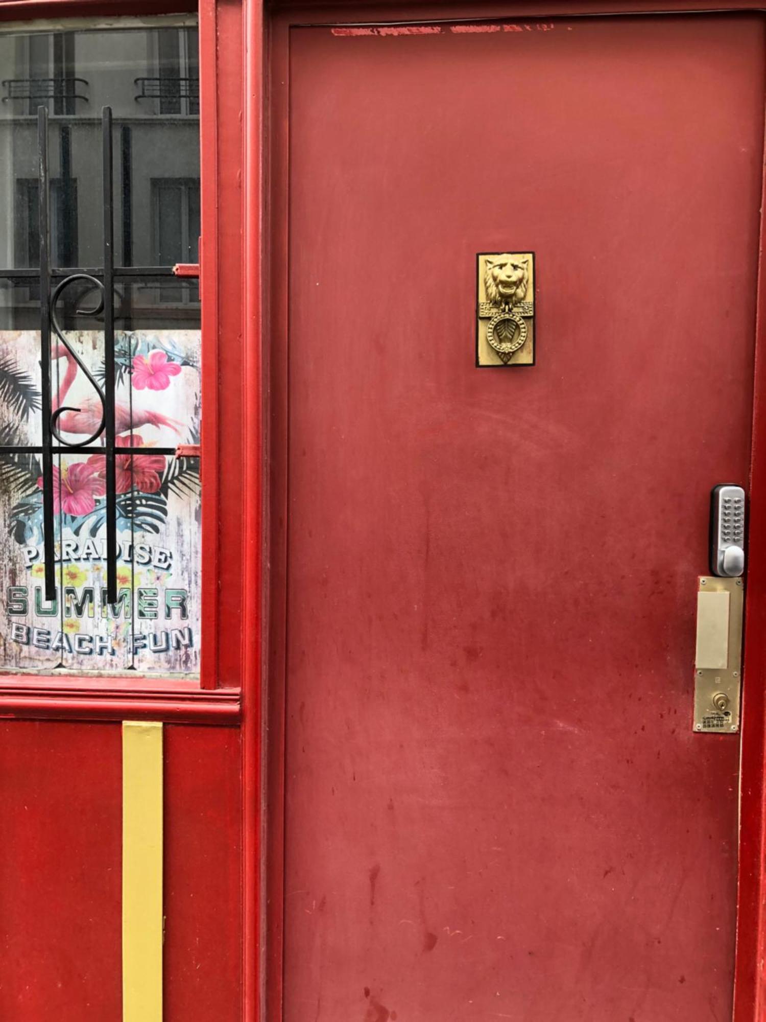 Guesthouse Familial Pour 2,3,4 Personnes De 44M2- Accessible Handic -Rez De Chaussee-Vues Sur Rue Et Patio Prive - Sejour, Chambre Separee-Cuisine,Salle De Bain,Lit Double Et Canape-Lit 2Pers-Entree De La Rue Berzelius-5 Minutes Du Metro Brochant-Lig Paris Ngoại thất bức ảnh