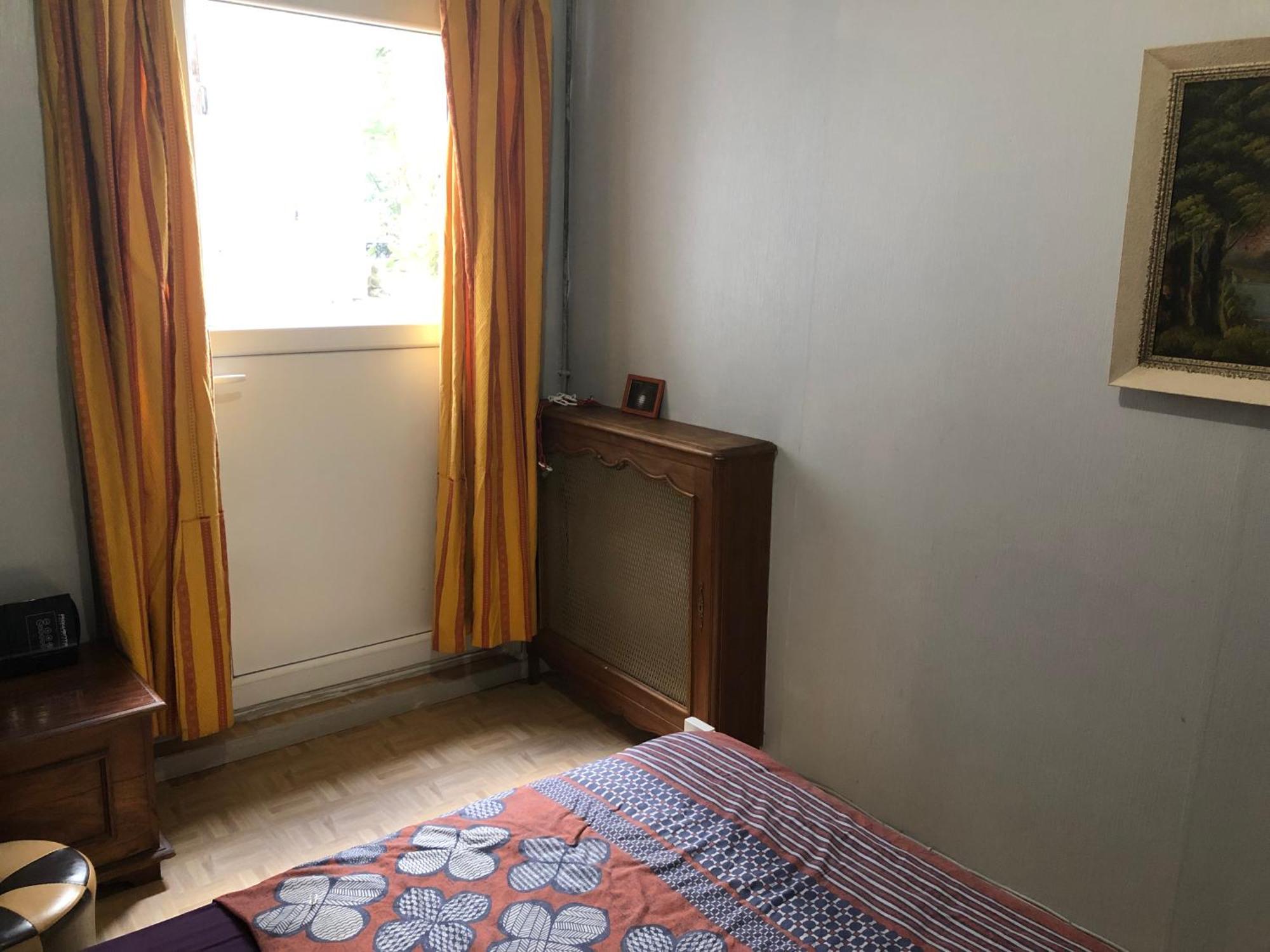 Guesthouse Familial Pour 2,3,4 Personnes De 44M2- Accessible Handic -Rez De Chaussee-Vues Sur Rue Et Patio Prive - Sejour, Chambre Separee-Cuisine,Salle De Bain,Lit Double Et Canape-Lit 2Pers-Entree De La Rue Berzelius-5 Minutes Du Metro Brochant-Lig Paris Ngoại thất bức ảnh