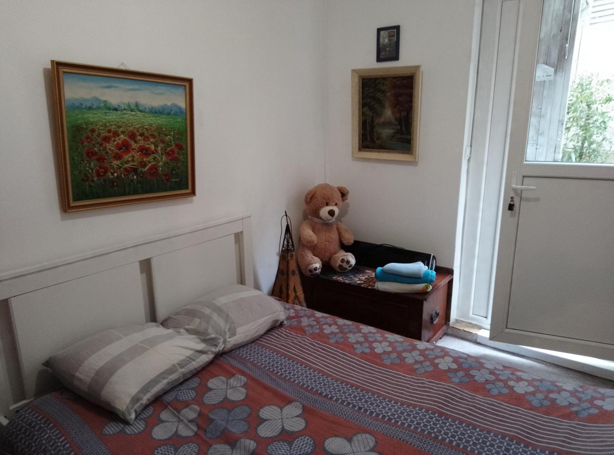 Guesthouse Familial Pour 2,3,4 Personnes De 44M2- Accessible Handic -Rez De Chaussee-Vues Sur Rue Et Patio Prive - Sejour, Chambre Separee-Cuisine,Salle De Bain,Lit Double Et Canape-Lit 2Pers-Entree De La Rue Berzelius-5 Minutes Du Metro Brochant-Lig Paris Ngoại thất bức ảnh